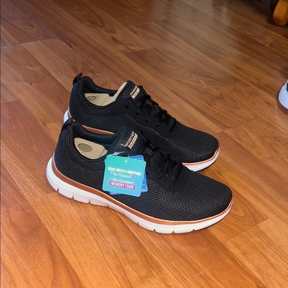 Skechers Women's Black Sneakers with White Soles - Picture 4 of 9